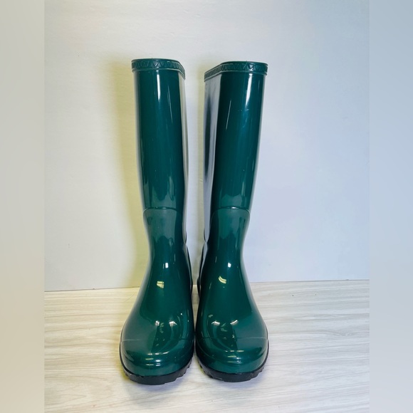 UGG  Shaye Green Rainboots Size 6 (1822942) 2 Used - Picture 2 of 6